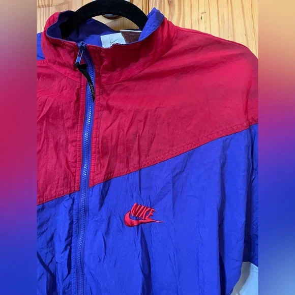 Vintage Unisex Nike Red and Purple Windbreaker - Picture 6 of 8